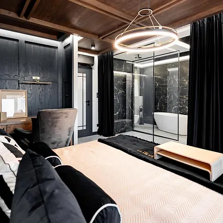 Aon Premium Torunska * Danzig