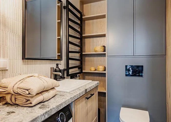 Aon Premium Torunska *